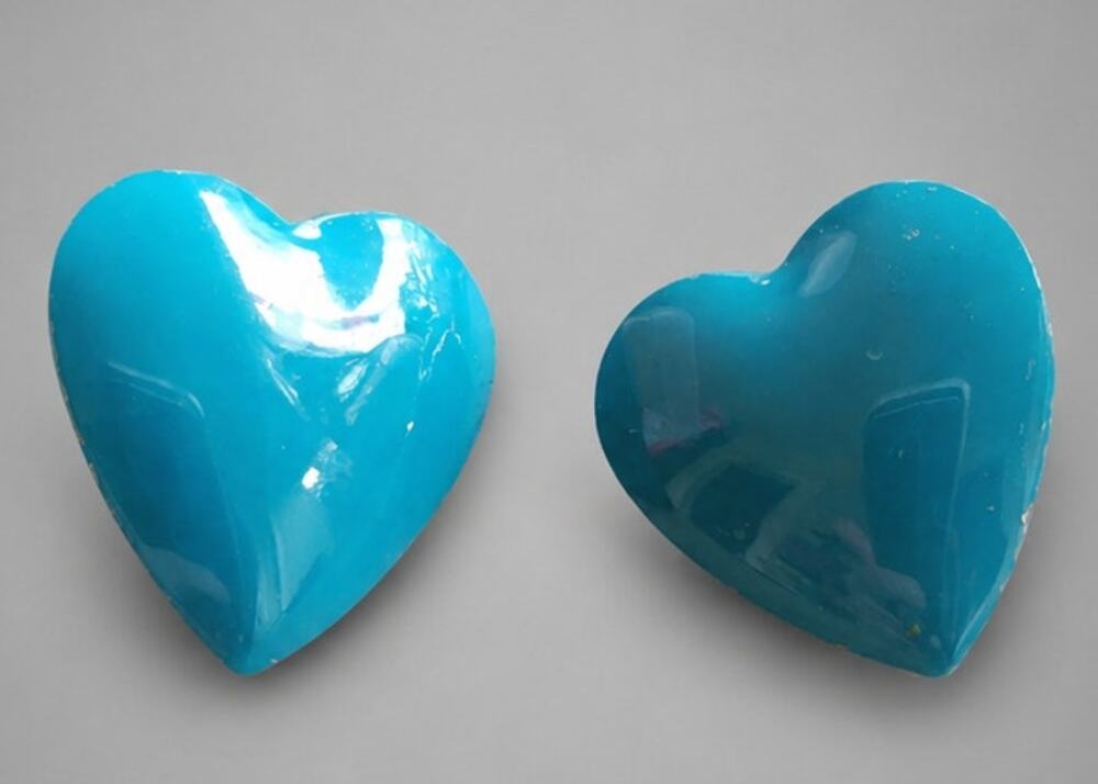Vintage 1980s Turquoise Blue Enamel Heart Pierced Earrings 1"Large Posts bp-52